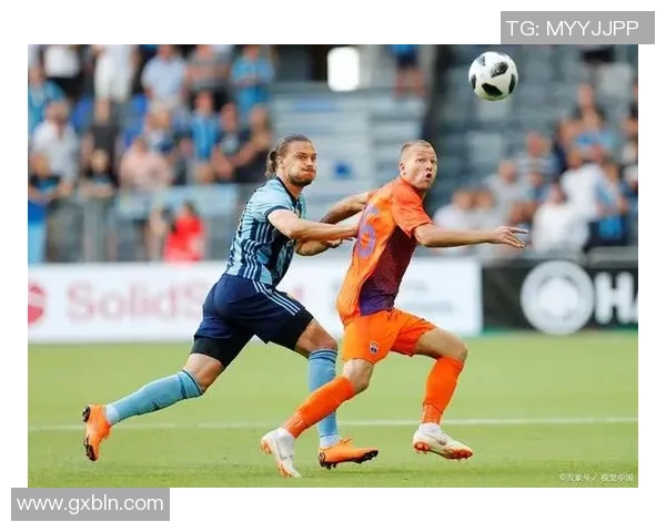 阿苏尔与墨美洲的激烈对决揭示足球战术与团队精神的完美结合